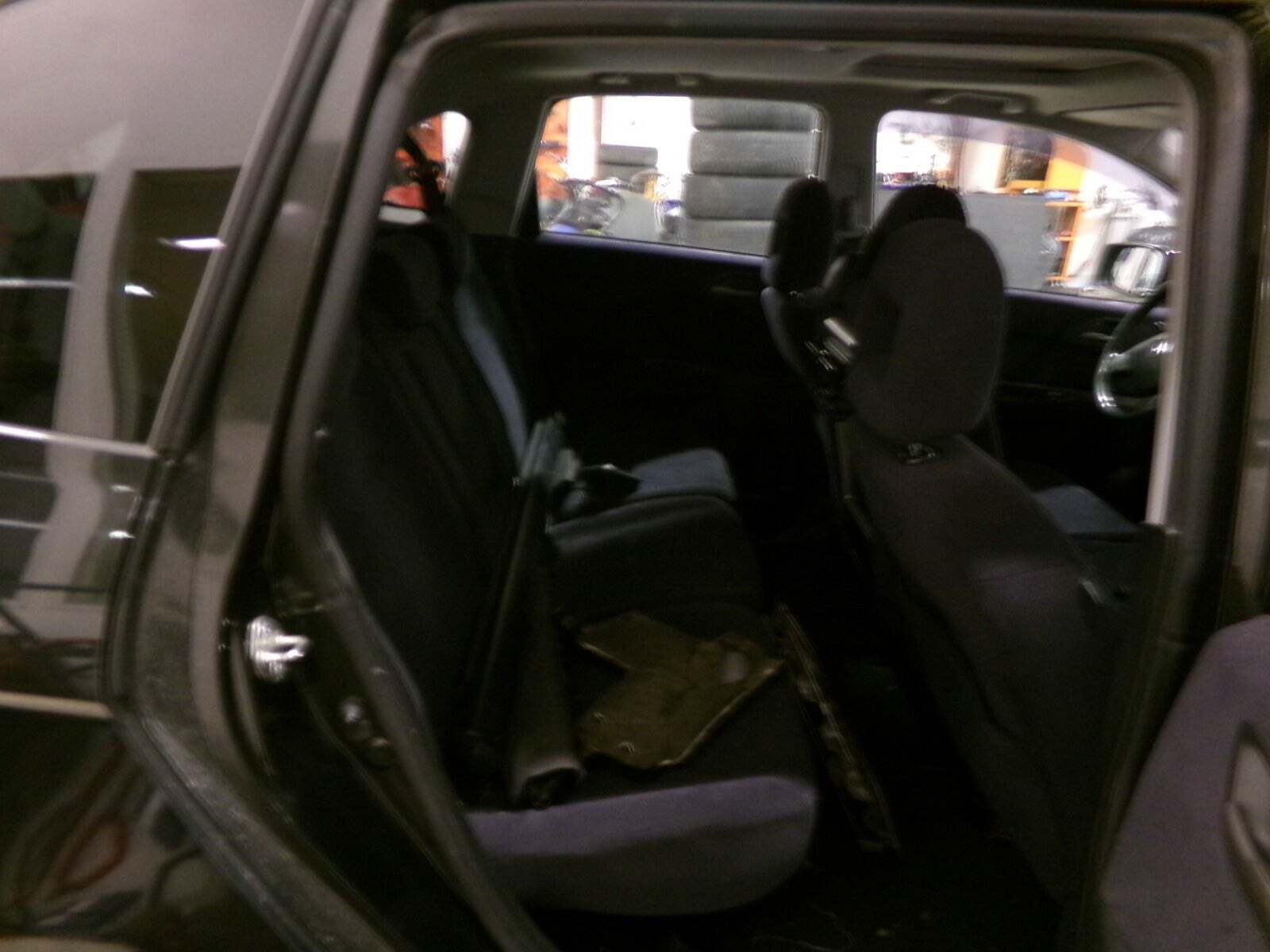 undefined Honda FR-V fra 2008 set indefra