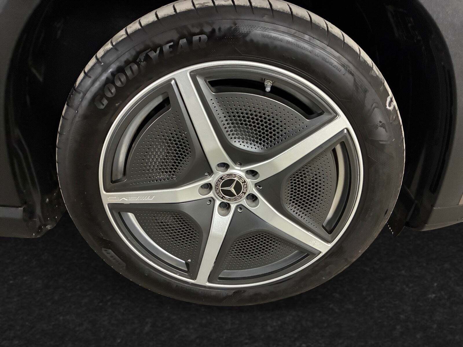 Brun Mercedes EQE350 SUV fra 2024