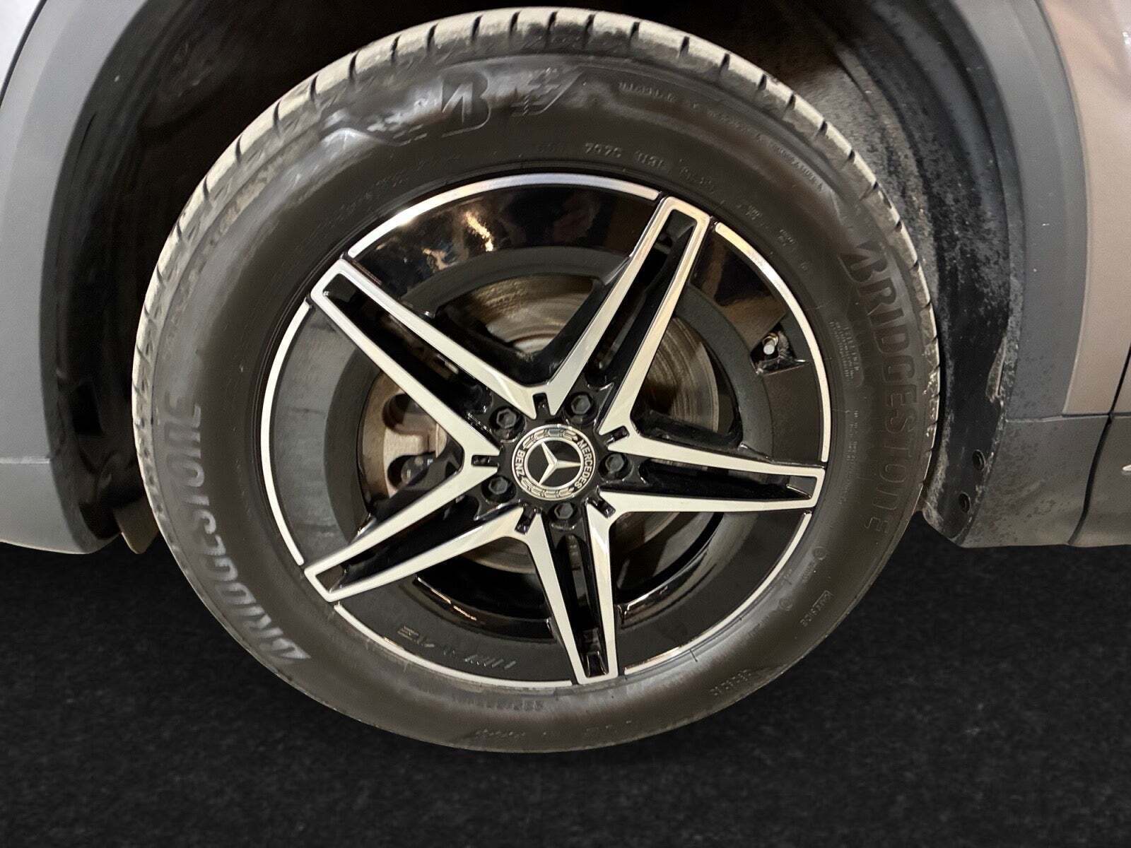 Grå Mercedes EQA250+ fra 2024