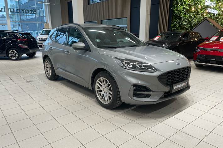 Grå Ford Kuga fra 2020