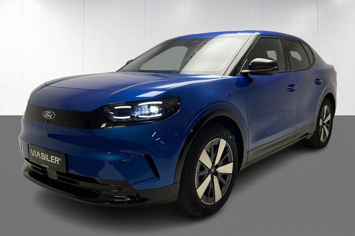 Blå Ford Capri fra 2025 set udefra