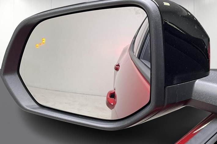 Rød Ford Capri fra 2025