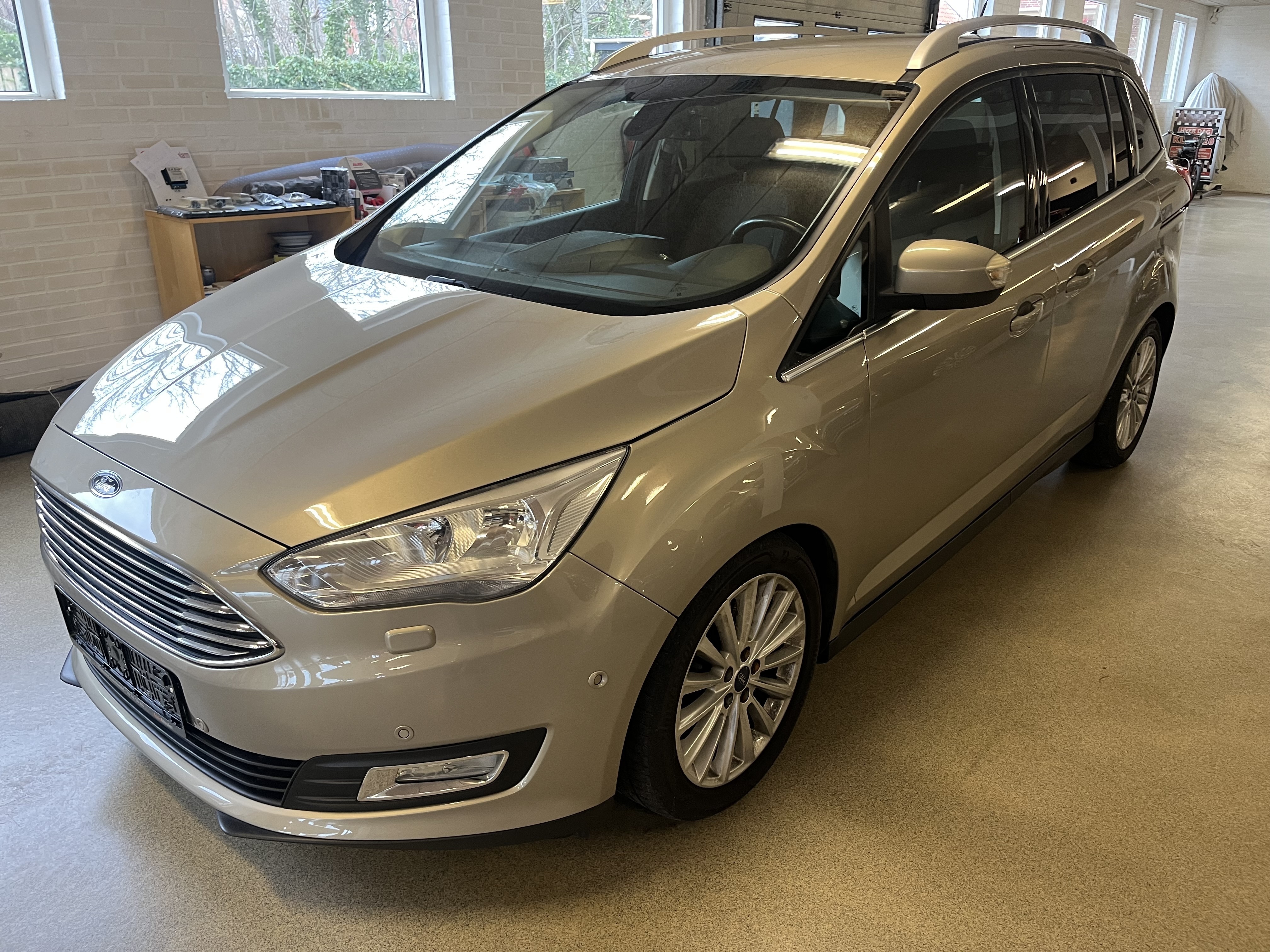 Ford C-MAX 1,0 EcoBoost (125 HK ) 5-dørs FWD M6