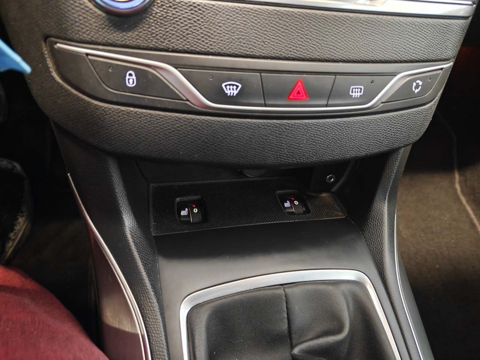 undefined Peugeot 308 fra 2015