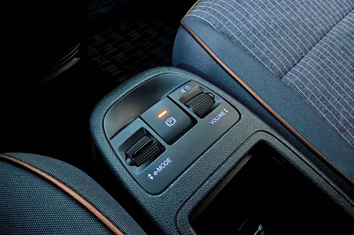 Hvid Fiat 500e fra 2021