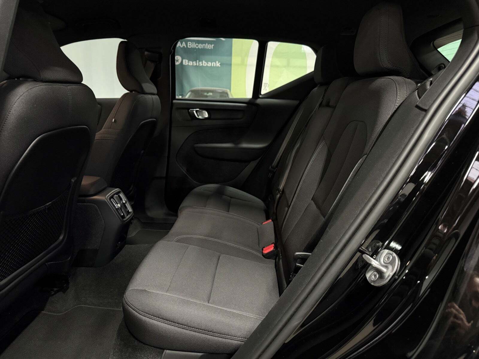 Sort Volvo XC40 fra 2023