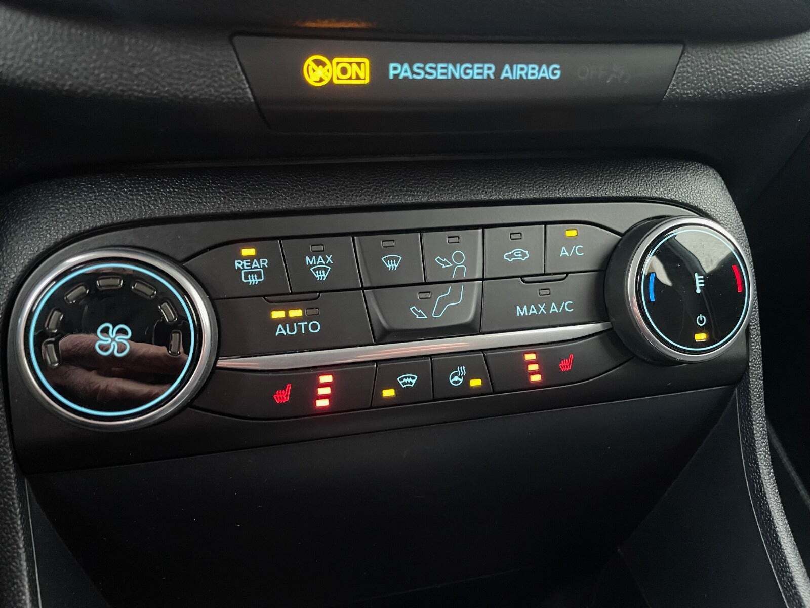 Ford Fiesta 1,0 EcoBoost mHEV Titanium