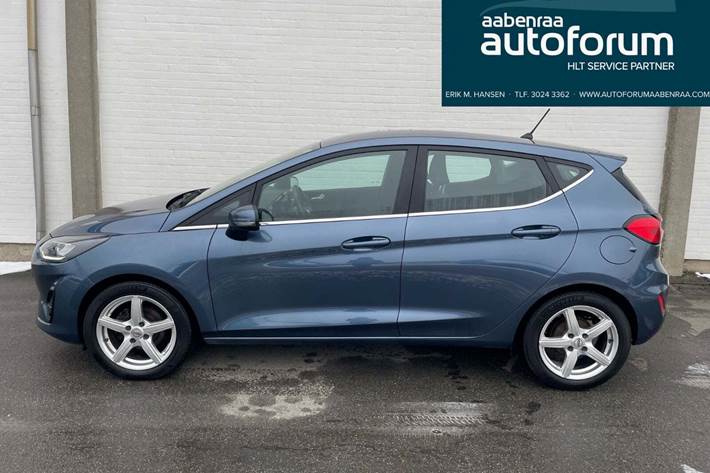 Blå Ford Fiesta fra 2022