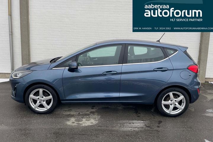 Blå Ford Fiesta fra 2022