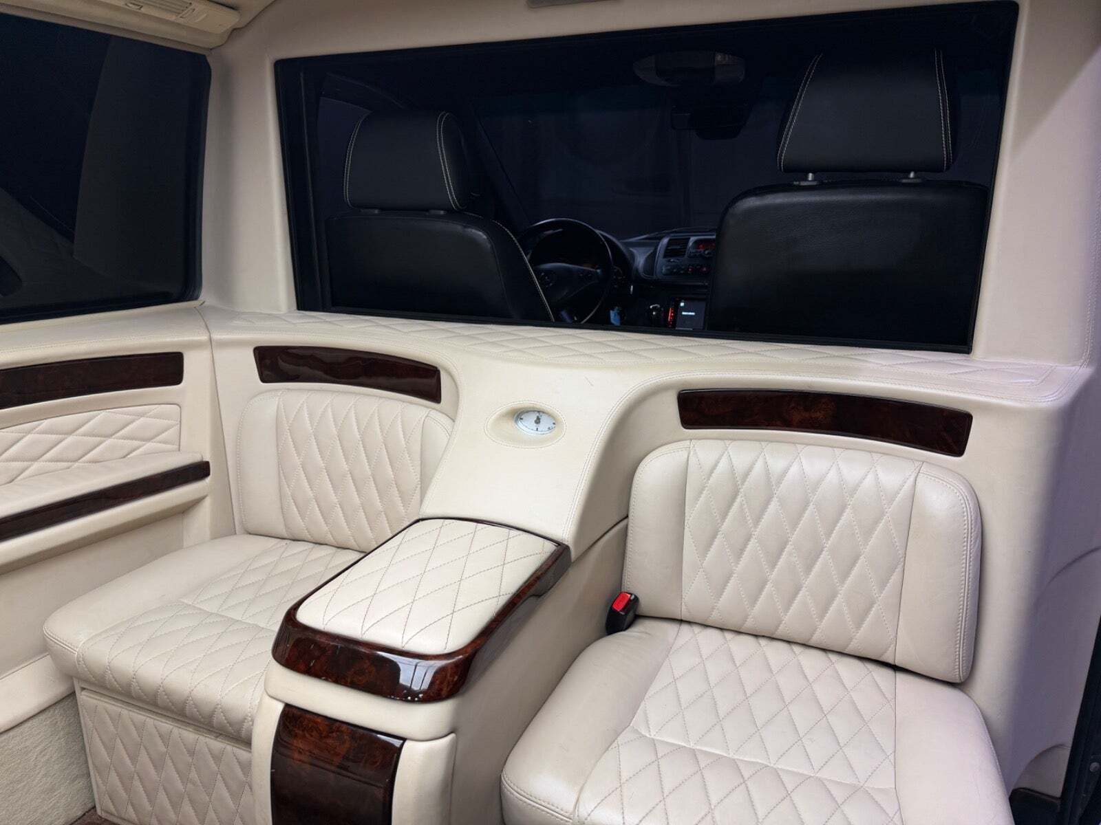 Sort Mercedes Vito 116 fra 2011