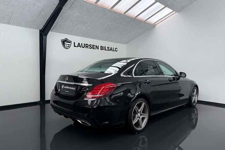 Sort Mercedes C220 d fra 2016