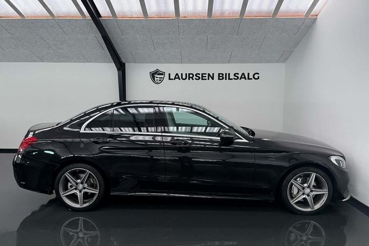 Sort Mercedes C220 d fra 2016
