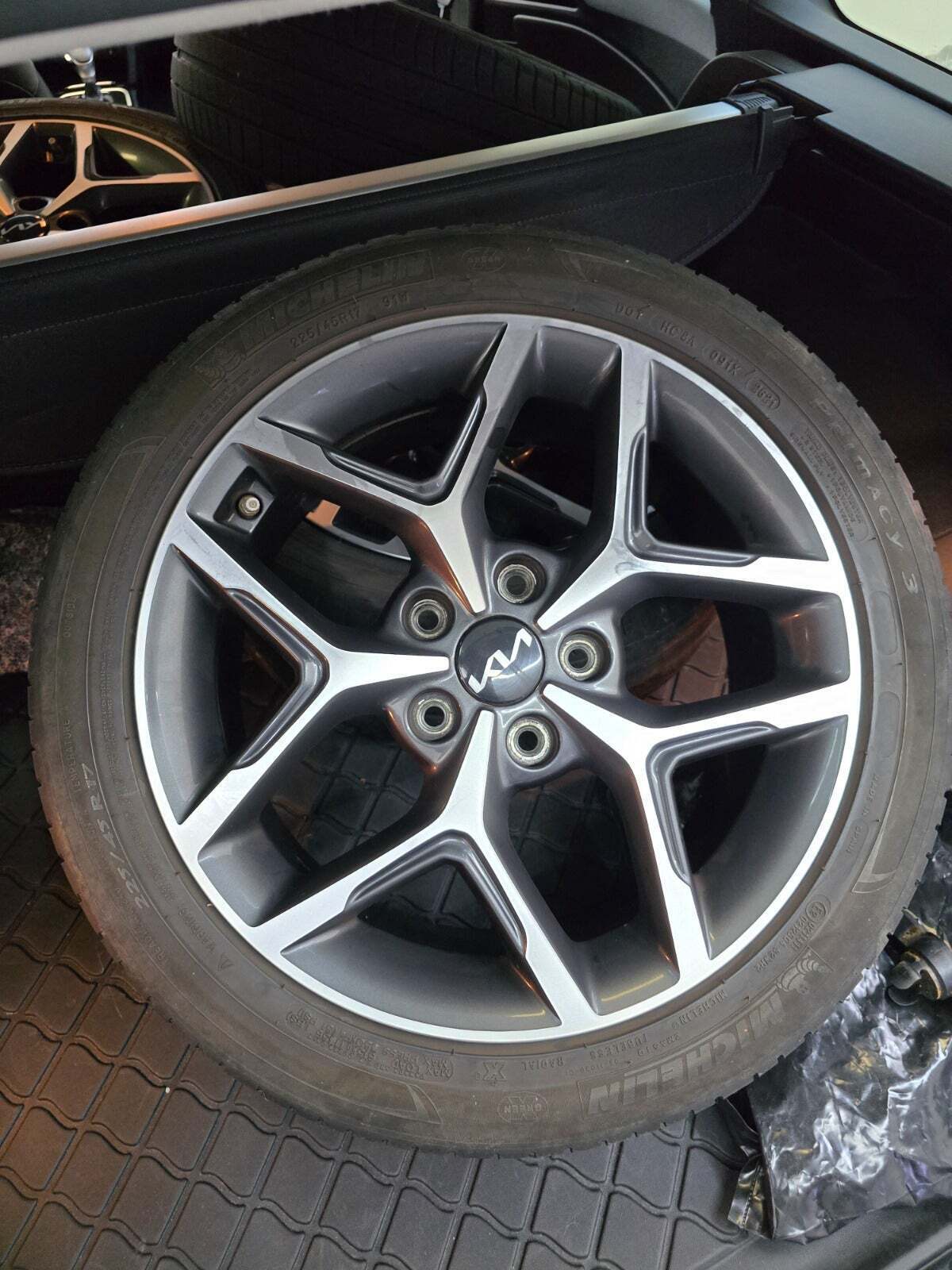 Hvid Kia Ceed fra 2022