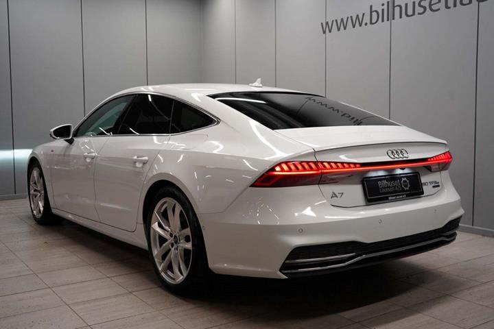 Hvid Audi A7 fra 2023