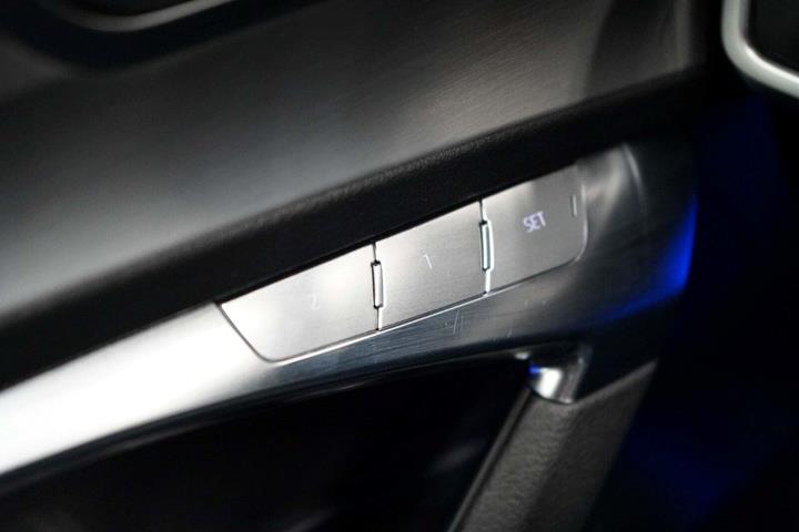 Hvid Audi A7 fra 2023