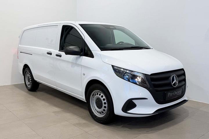 Hvid Mercedes Vito 116 fra 2024