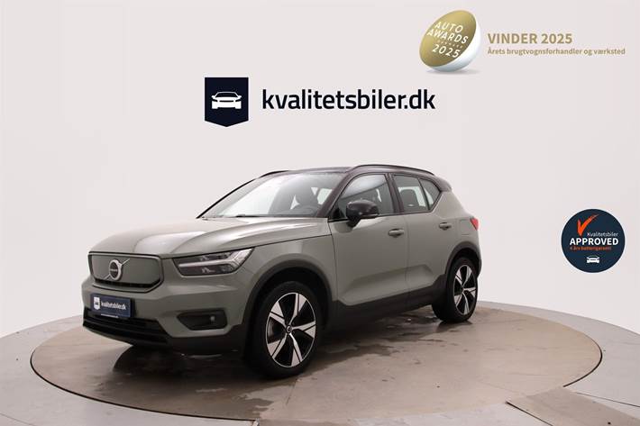 Grøn Volvo XC40 fra 2020 set udefra