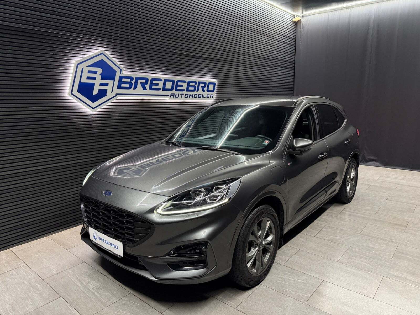 Ford Kuga 2,5 PHEV ST-Line X CVT