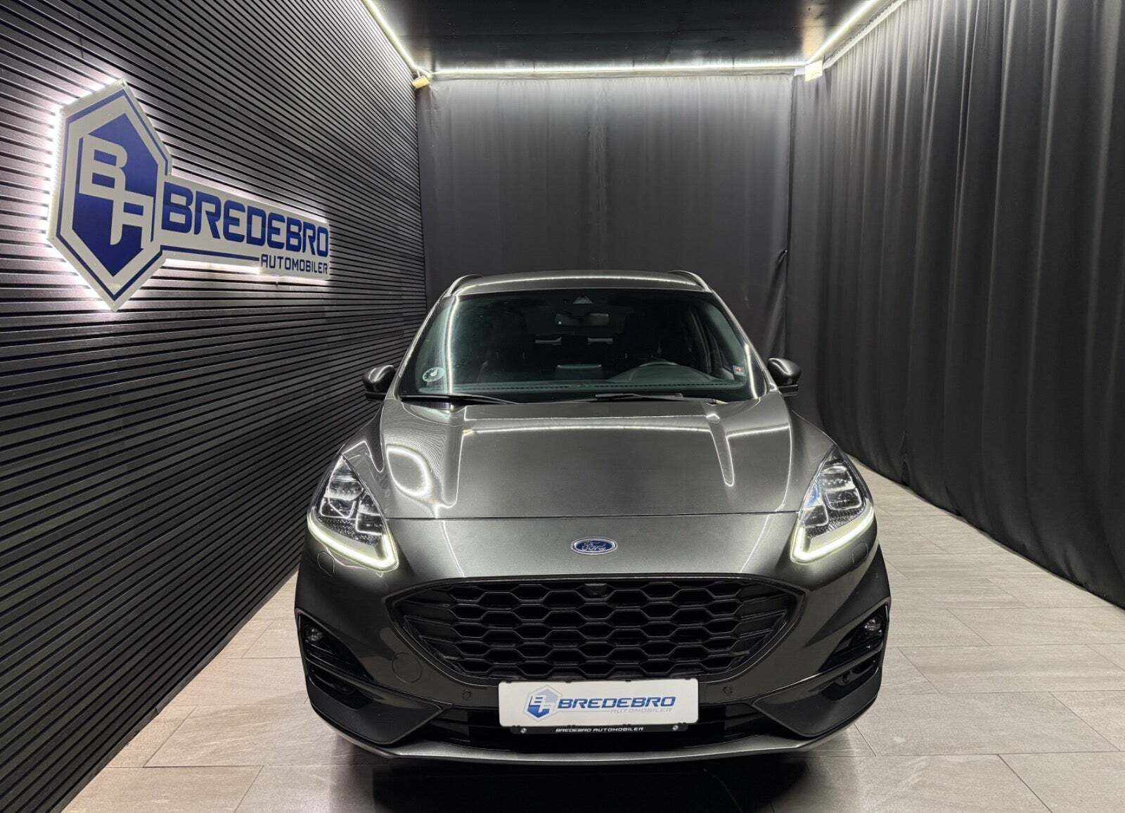 Ford Kuga 2,5 PHEV ST-Line X CVT