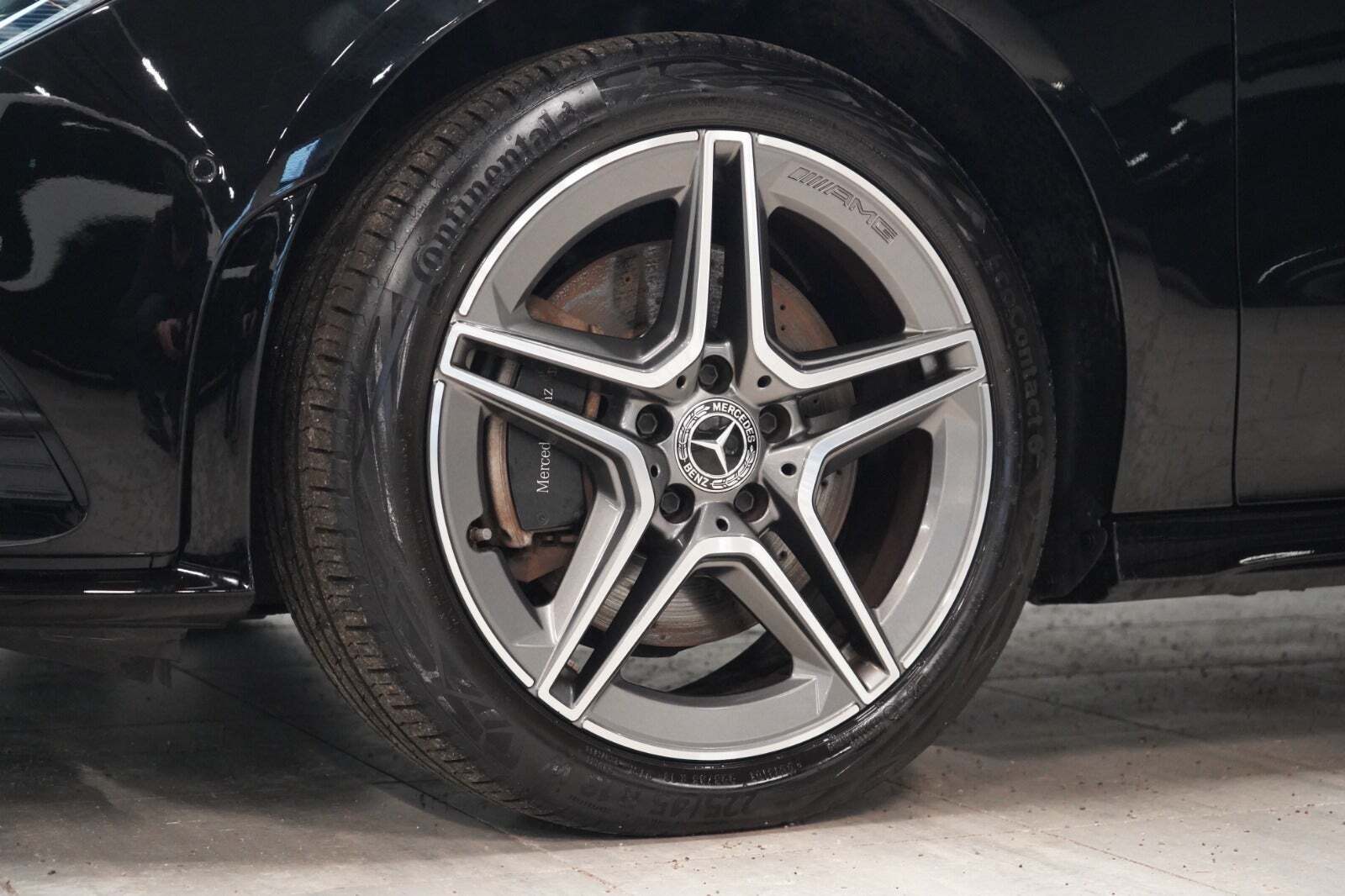 Sort Mercedes CLA250 e fra 2023