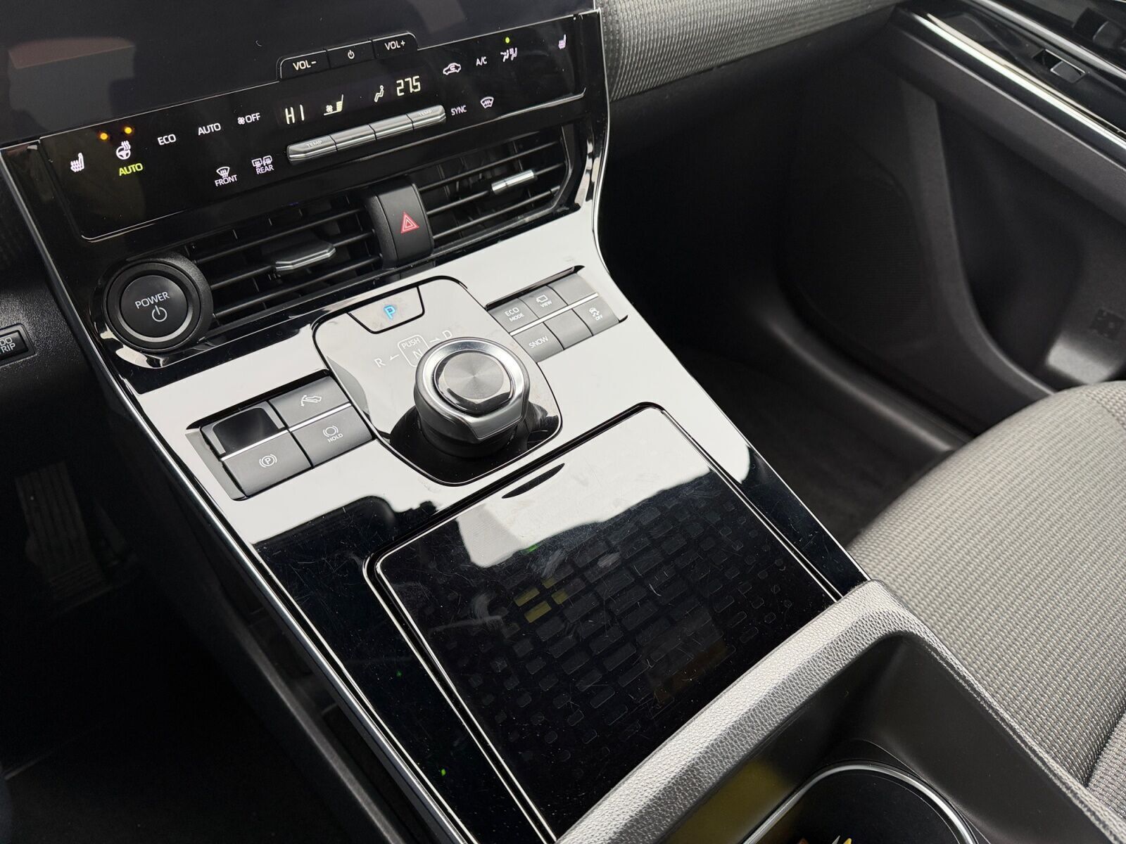 Blå Toyota BZ4X fra 2023