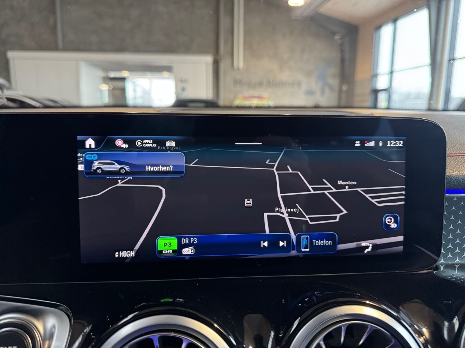 Sort Mercedes EQB250+ fra 2024