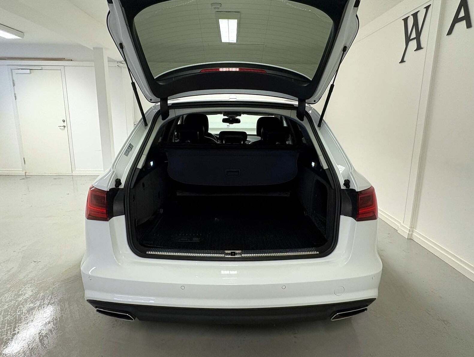 Hvid Audi A6 fra 2018