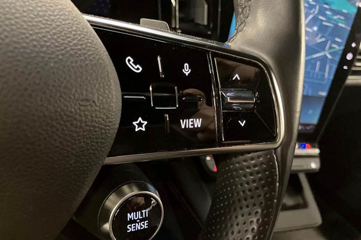 Grå Renault Megane E-Tech fra 2024