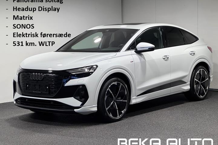 Hvid Audi Q4 e-tron fra 2024 set udefra
