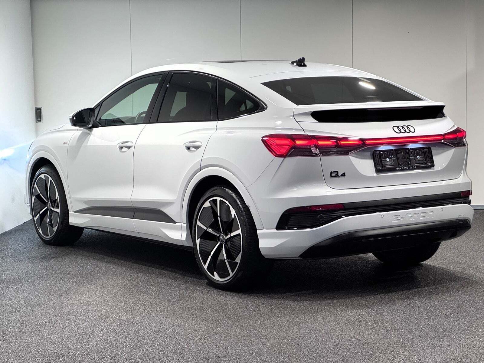 Audi Q4 e-tron 45 S-line Sportback