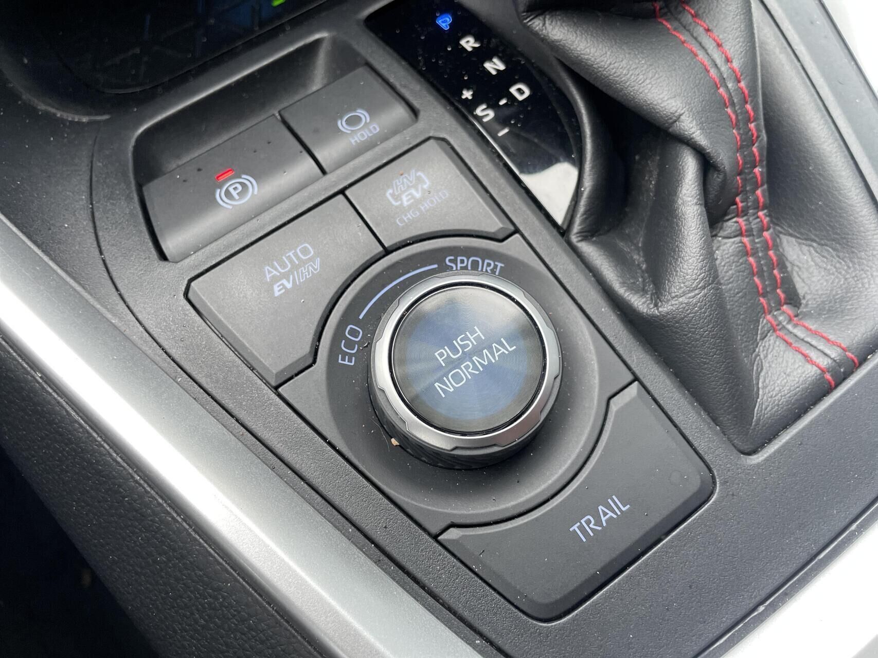 Grå Toyota RAV4 Plug-in fra 2021