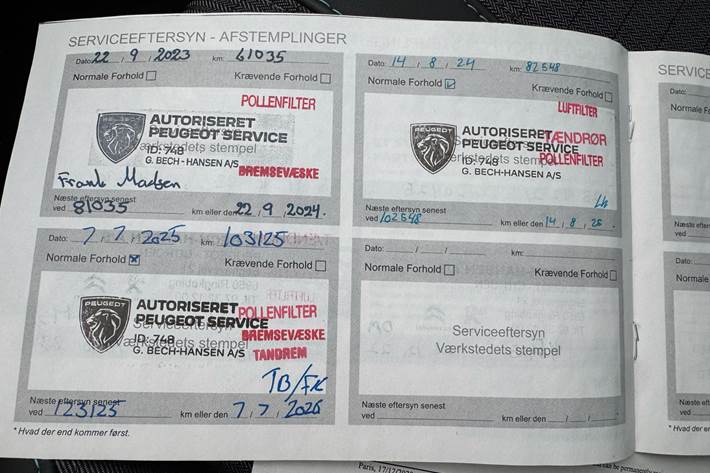 Sort Peugeot 208 fra 2021