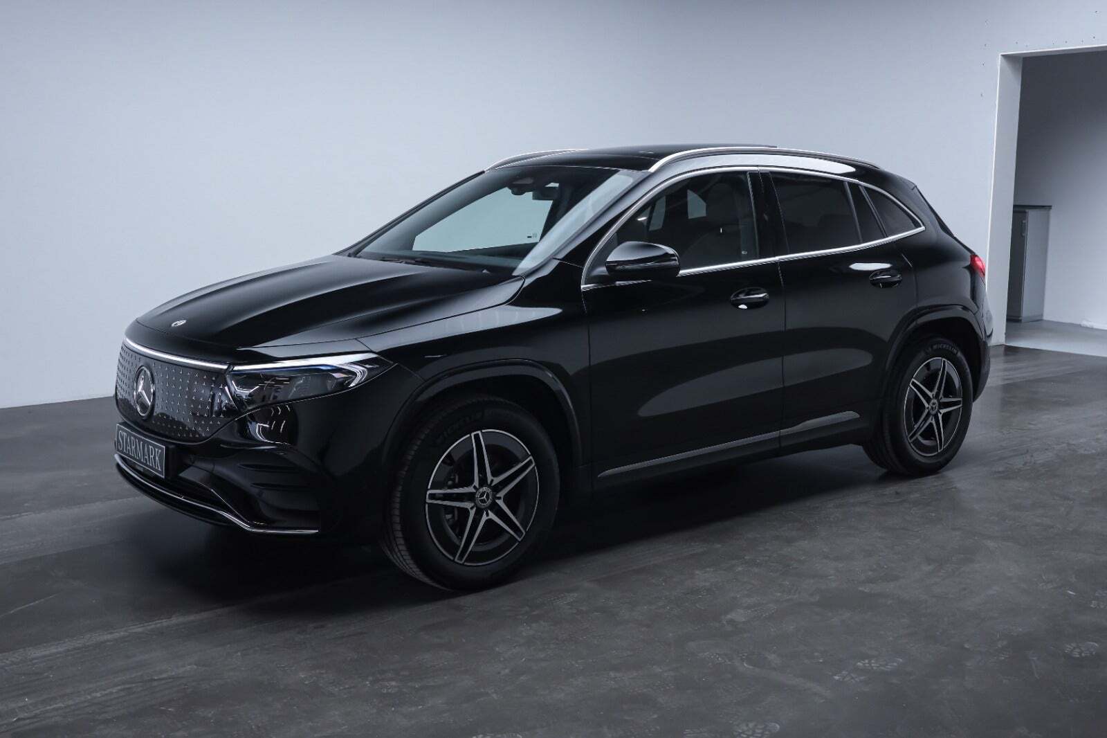 Sort Mercedes EQA250+ fra 2024