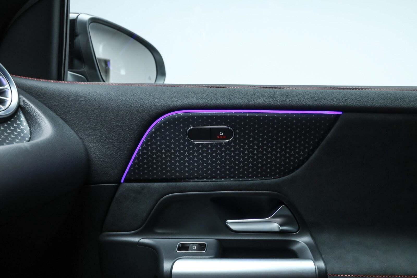 Hvid Mercedes EQA250+ fra 2025