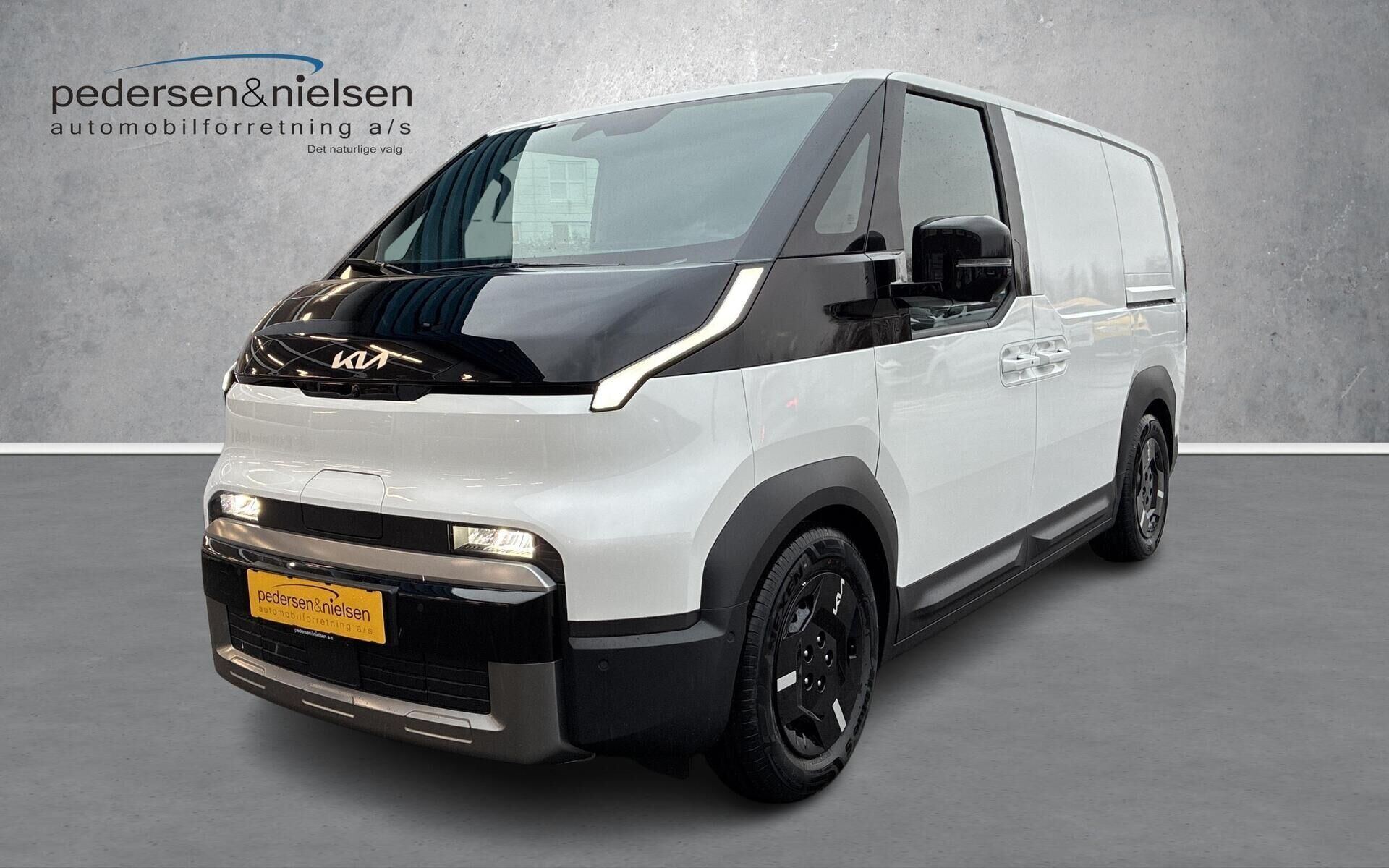 Kia PV5 Cargo L2H1 EL Long Range Work Pro 163HK Van Aut.