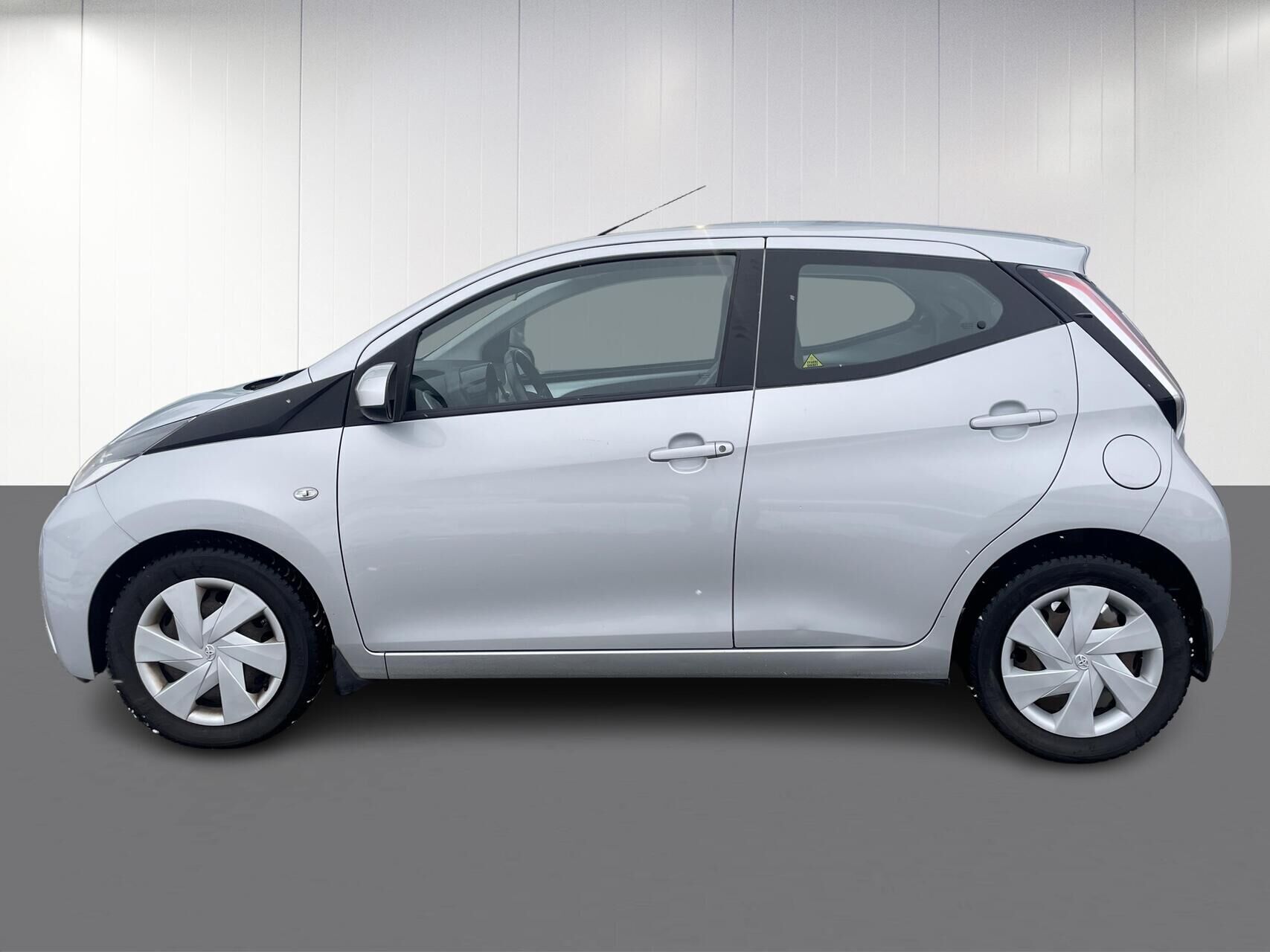 Toyota Aygo 1,0 VVT-I X-Play + X-Touch 69HK 5d