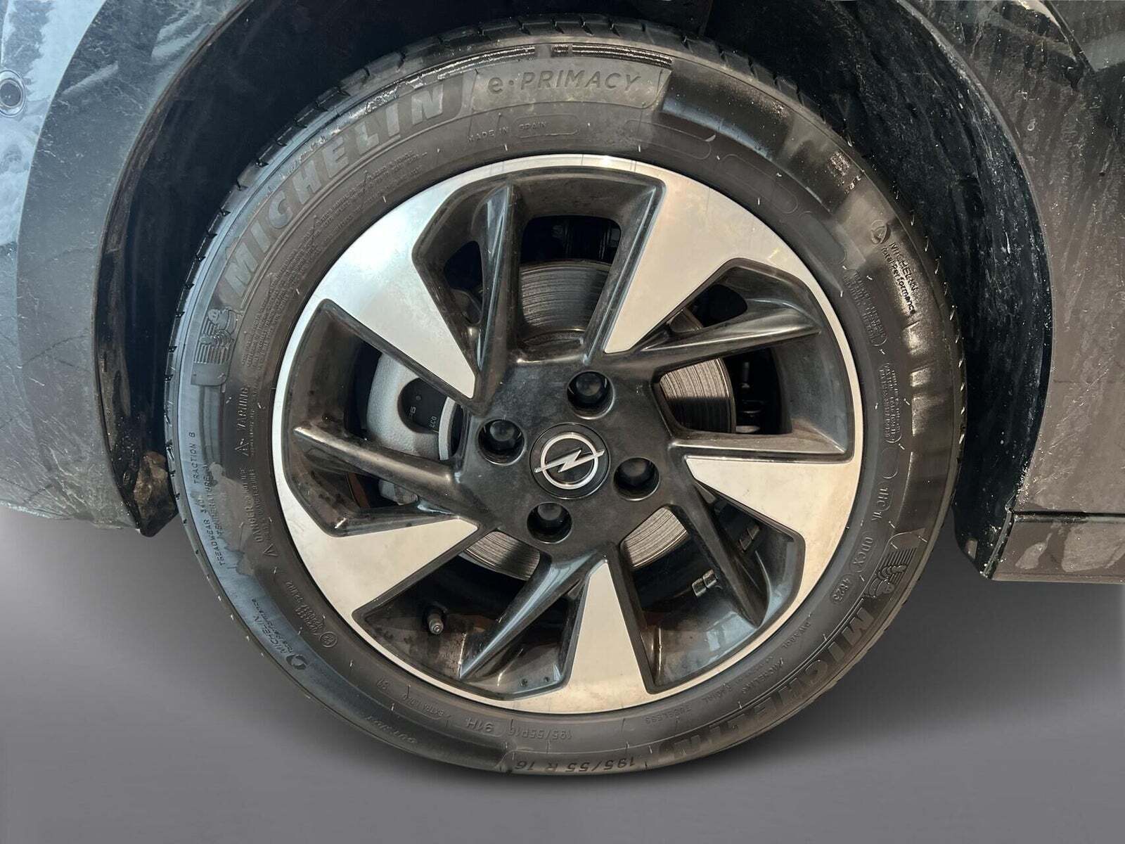 Sort Opel Corsa-e fra 2024