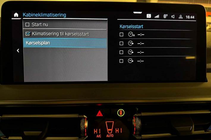 Blå BMW iX3 fra 2023