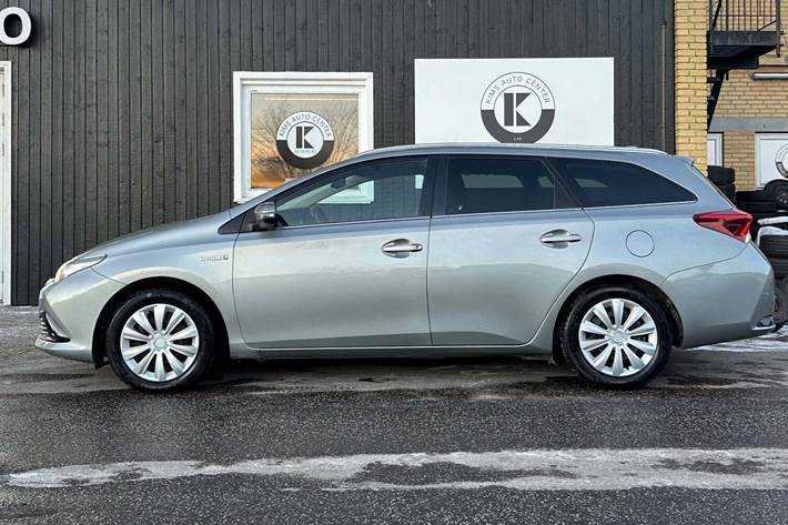 undefined Toyota Auris fra 2016
