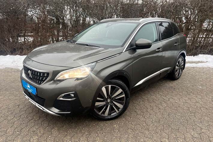 undefined Peugeot 3008 fra 2017 set udefra