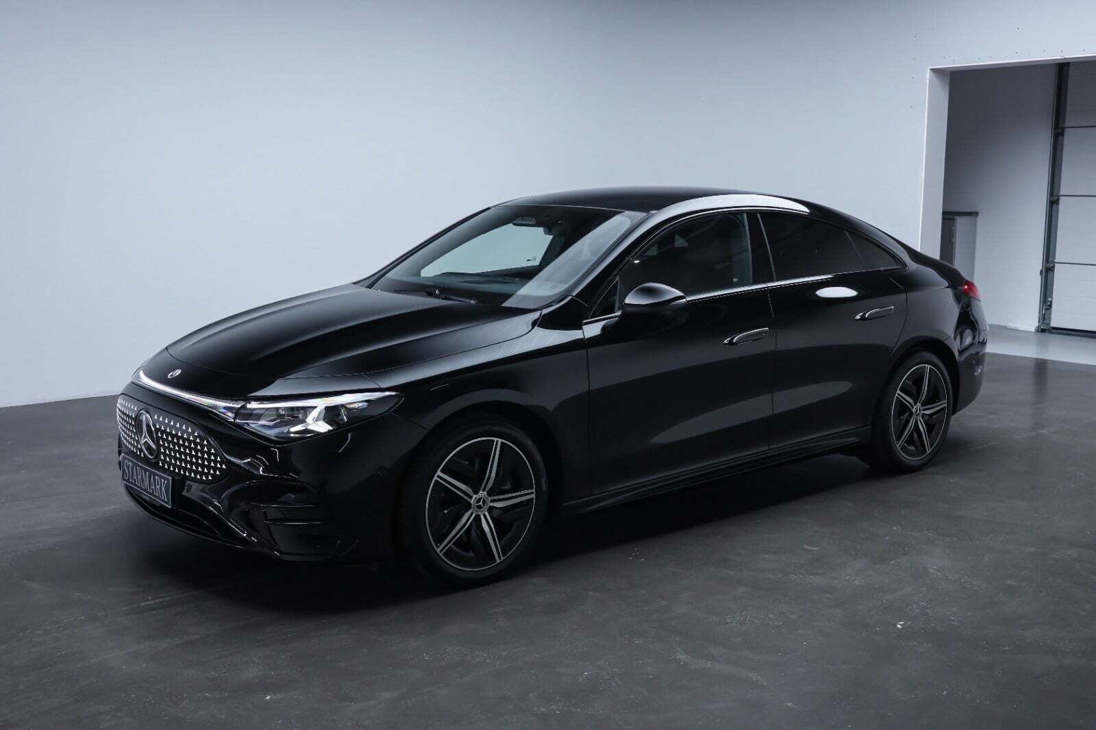 Sort Mercedes CLA250+ fra 2025