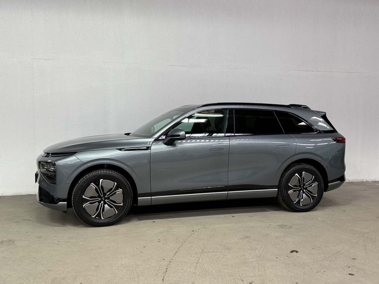 Xpeng G9 Standard Range