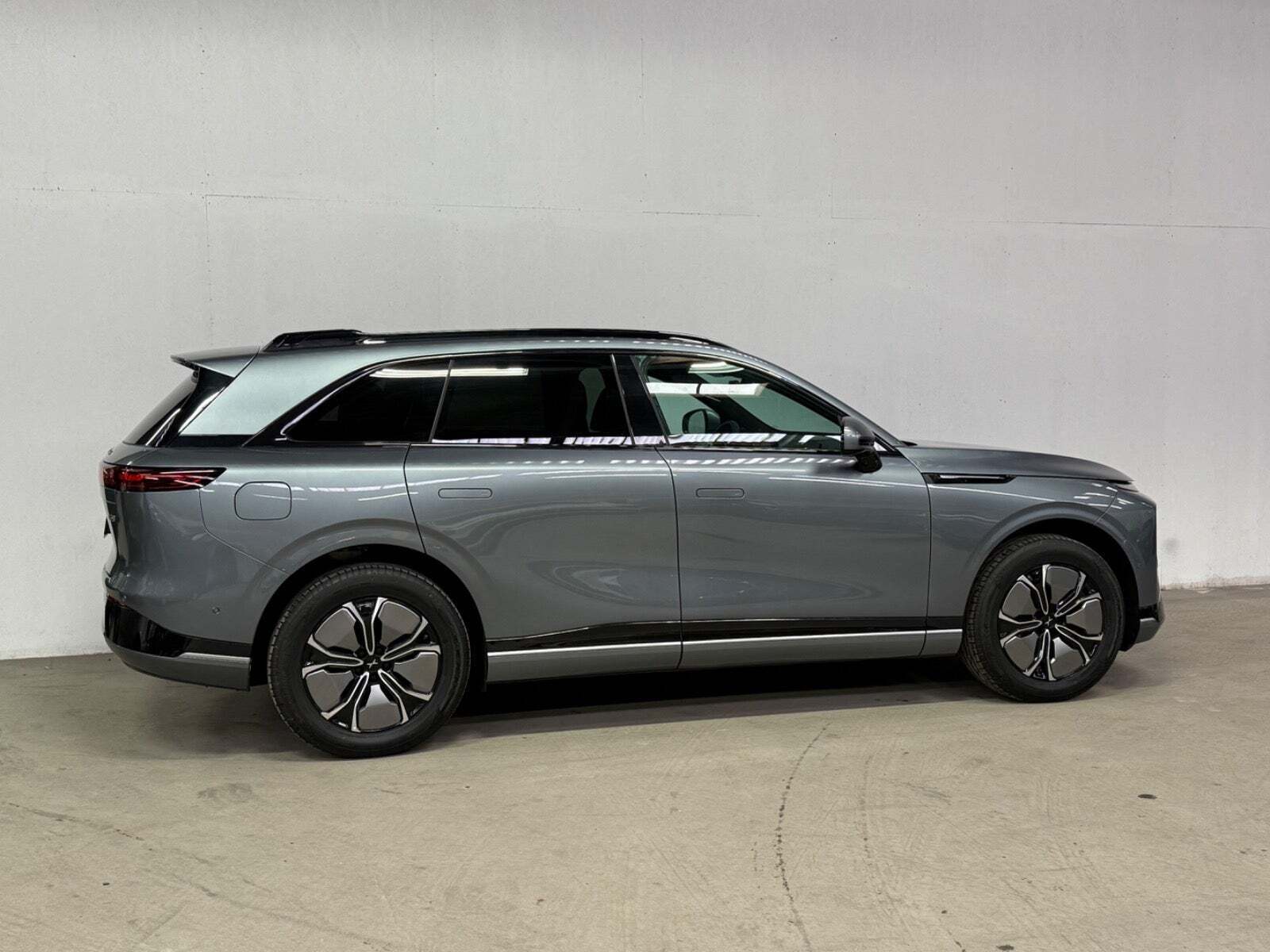 Xpeng G9 Standard Range