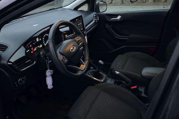 Grå Ford Fiesta fra 2021