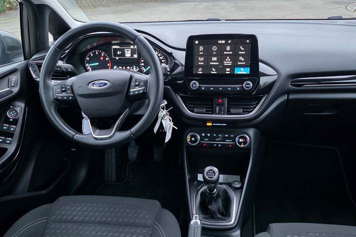 Grå Ford Fiesta fra 2021