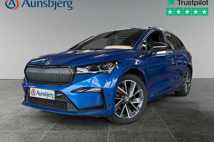 Blå Skoda Enyaq fra 2022 set udefra