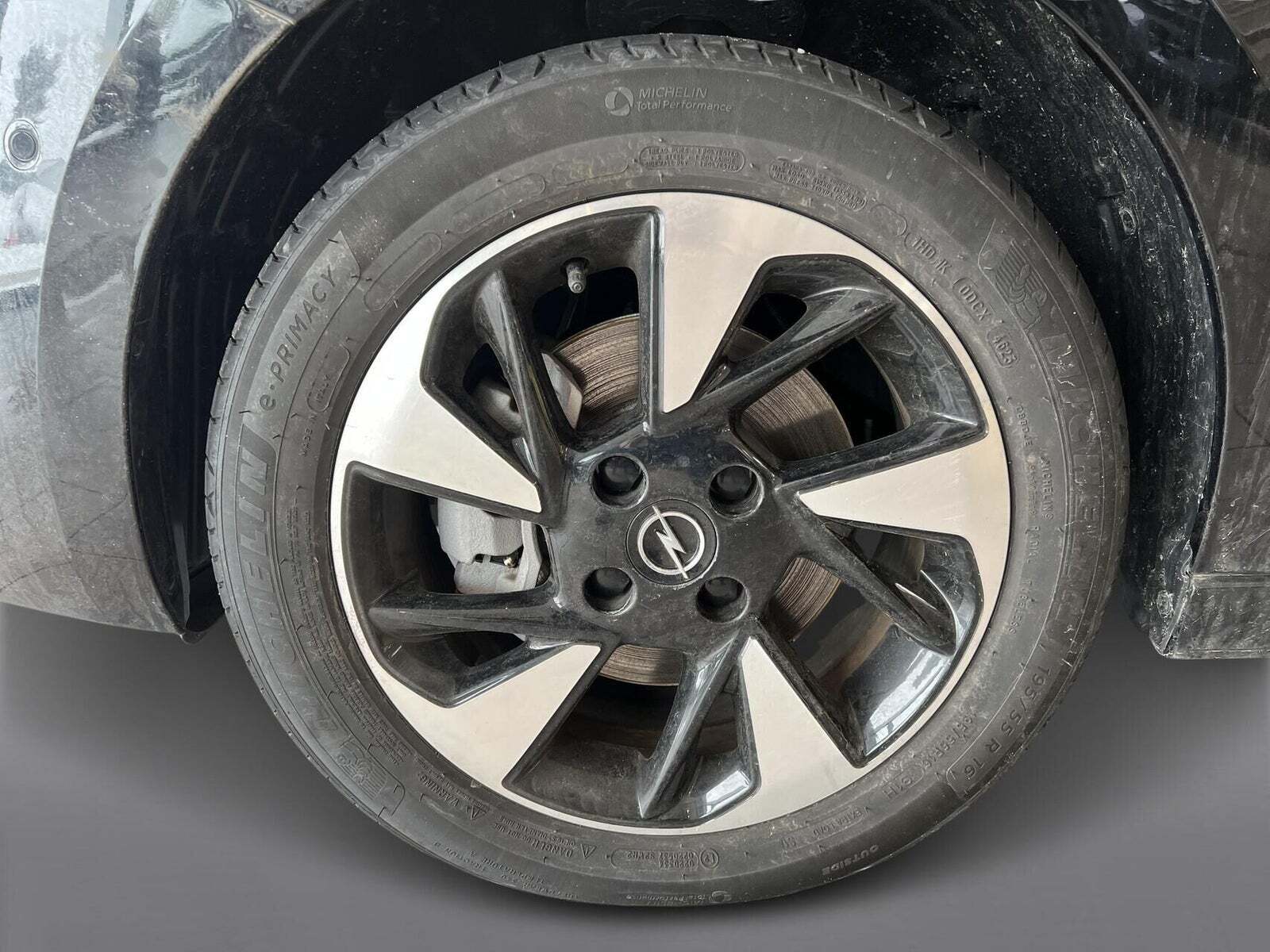 Sort Opel Corsa-e fra 2024