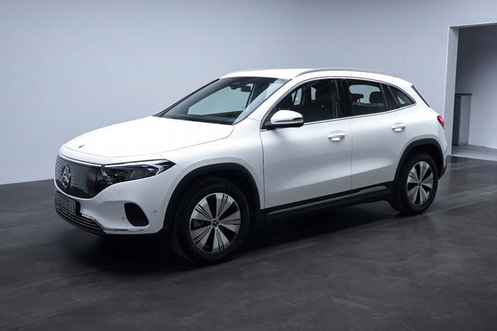 Hvid Mercedes EQA350 fra 2024