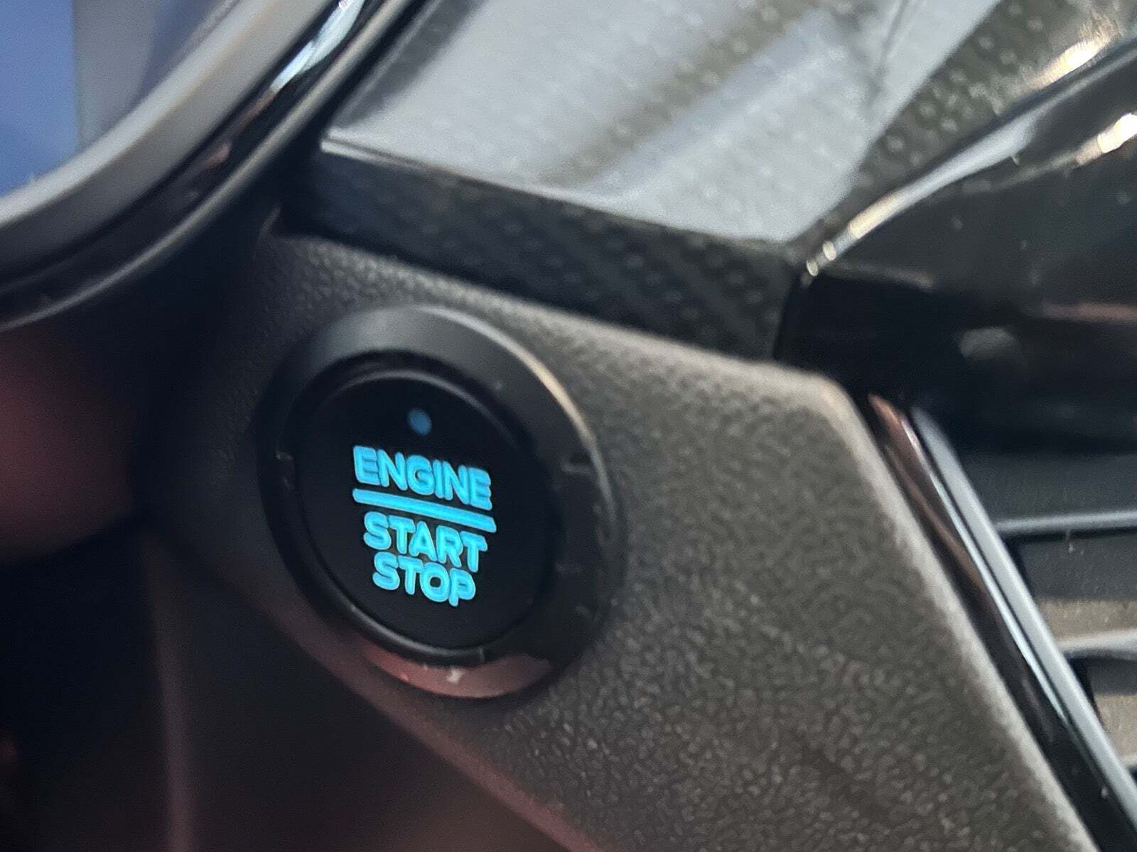 Sort Ford Kuga fra 2020