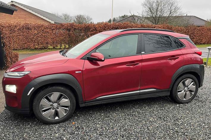 Rød Hyundai Kona fra 2020